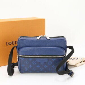 Louis Vuitton Taiga Black Leather Rama Outdoor Messenger Bag Shoulder Crossbody